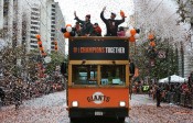 Giants, fans celebrate another World Series title with wet and wild parade